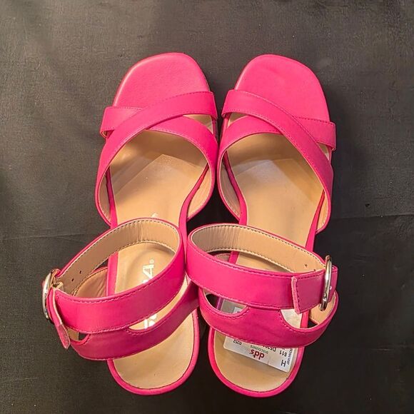 BRAND NEW SODA STRAPPY BLOCK HEEL OPEN TOE WOMENS SANDAL - Picture 6 of 16